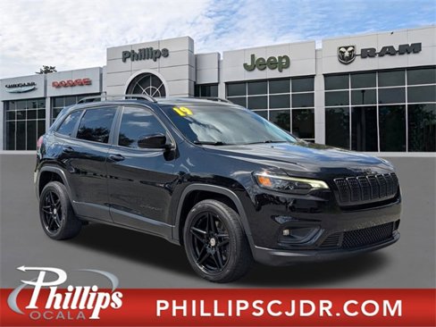 Certified 2019 Jeep Cherokee Latitude w/ Popular Appearance Group image 1