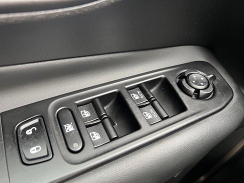 Used 2023 Jeep Renegade Latitude w/ Sun/Sound Group image 22