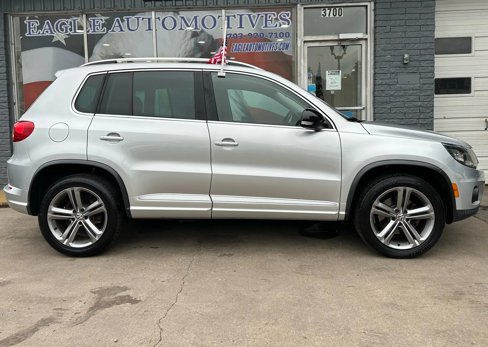 Used 2017 Volkswagen Tiguan Sport image 2