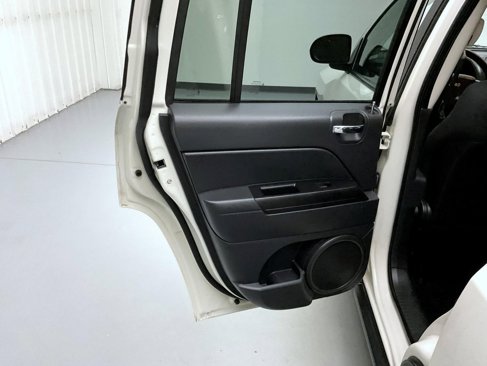 Used 2009 Jeep Compass Sport image 20