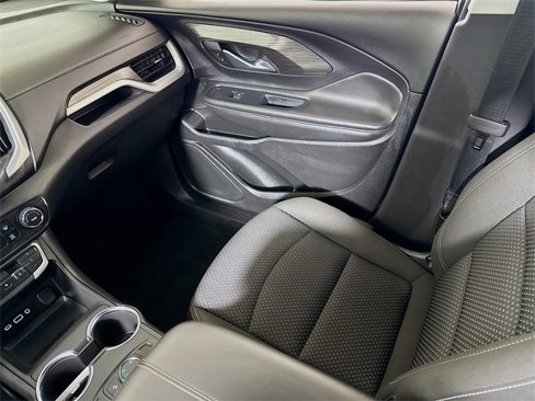 Used 2024 GMC Terrain SLE image 19