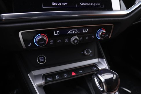 New 2025 Audi Q3 2.0T Premium image 9