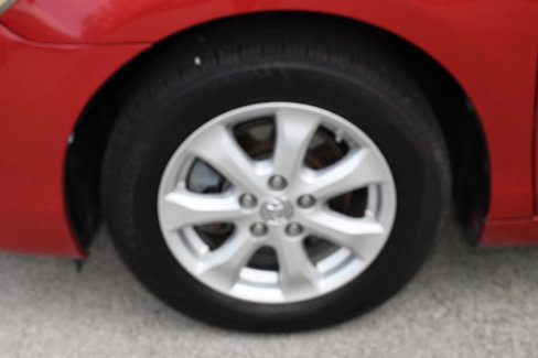 Used 2011 Toyota Camry LE image 32
