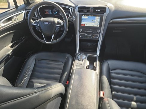 Used 2019 Ford Fusion SEL image 28