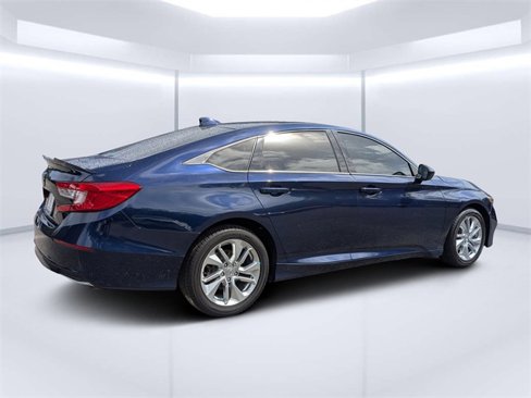 Used 2019 Honda Accord LX image 4