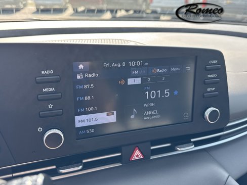 Used 2021 Hyundai Elantra SE image 19