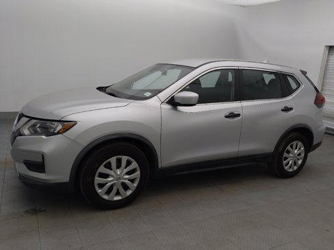 Used 2020 Nissan Rogue S image 2