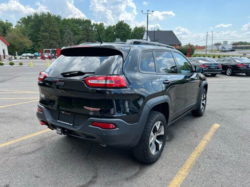 Used 2015 Jeep Cherokee Trailhawk w/ Comfort/Convenience Group image 5