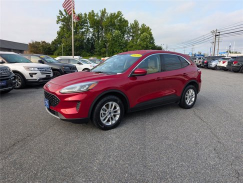 Certified 2020 Ford Escape SE image 2