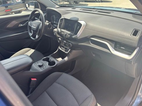 Used 2024 GMC Terrain SLE w/ Driver Convenience Package image 27