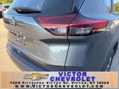 Used 2021 Nissan Rogue S image 6
