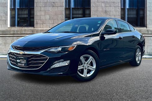 Used 2024 Chevrolet Malibu LT image 2
