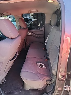 Used 2021 Nissan Frontier SV w/ Midnight Edition Floor Mats image 15