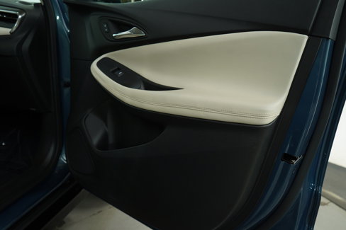 Used 2024 Buick Encore GX Sport Touring image 10
