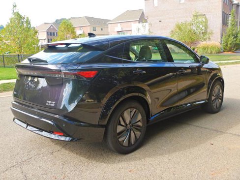 Used 2023 Nissan Ariya AWD image 4