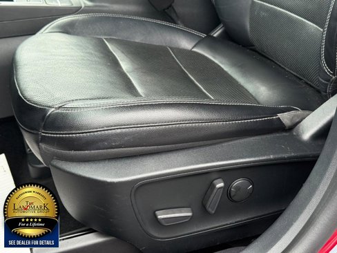 Used 2020 Ford Escape Titanium image 25