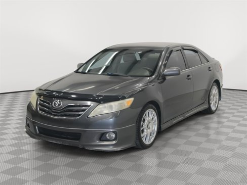 Used 2011 Toyota Camry LE image 4