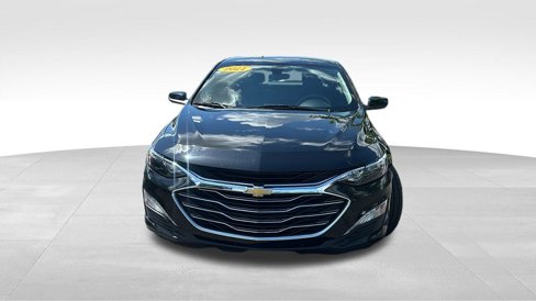 Used 2021 Chevrolet Malibu LT image 2