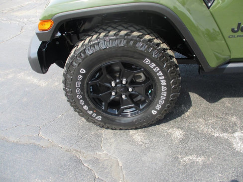 Used 2021 Jeep Gladiator Sport image 16