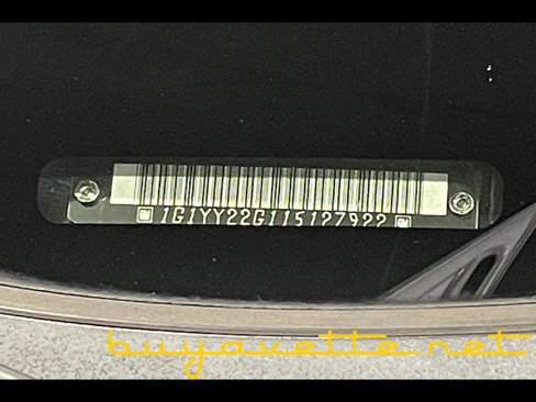 Used 2001 Chevrolet Corvette Coupe w/ Preferred Equipment Group2 image 28