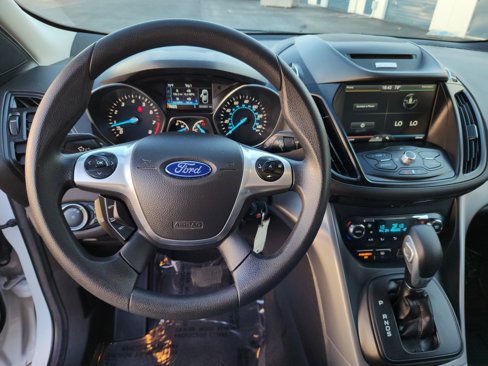 Used 2015 Ford Escape SE w/ Equipment Group 201A image 9