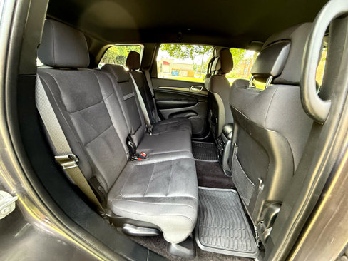 Used 2017 Jeep Grand Cherokee Laredo w/ Quick Order Package 23E image 15