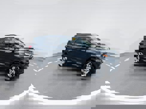Used 2022 Ford Explorer XLT image 25