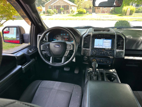 Used 2017 Ford F150 XLT w/ Equipment Group 302A Luxury image 10