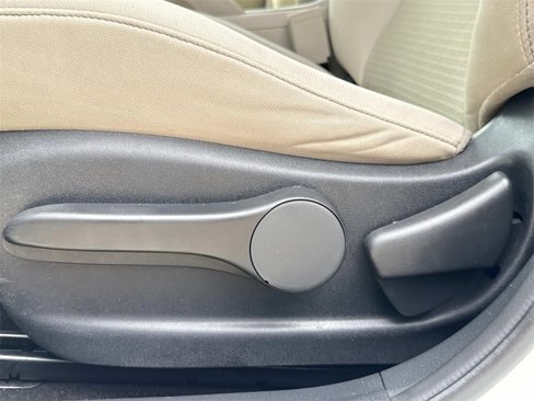 Used 2017 Nissan Sentra S image 17