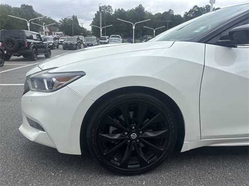 Used 2017 Nissan Maxima SR w/ Midnight Edition image 18