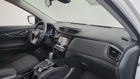 Used 2019 Nissan Rogue SV image 9