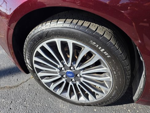 Used 2017 Ford Fusion SE image 43