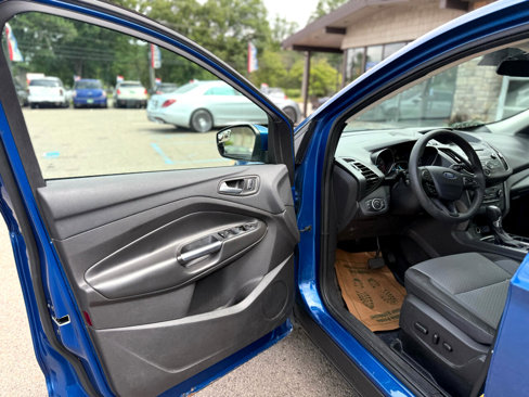 Used 2017 Ford Escape SE image 10