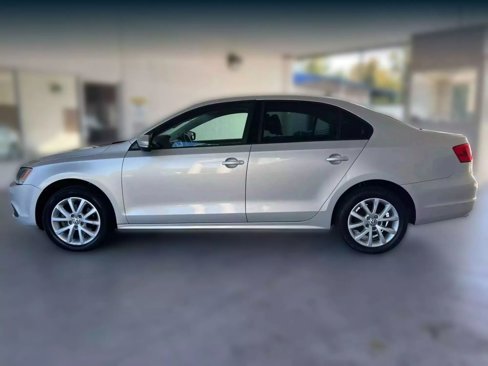 Used 2011 Volkswagen Jetta SE image 5