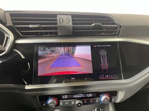 Used 2020 Audi Q3 2.0T Premium Plus image 26
