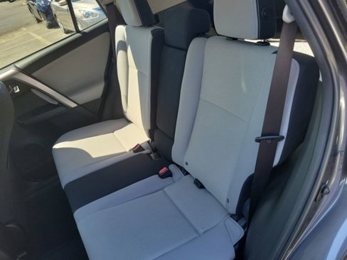 Used 2016 Toyota RAV4 XLE image 20