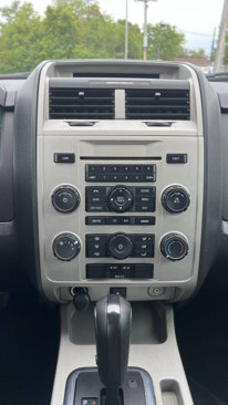 Used 2010 Ford Escape XLT image 15