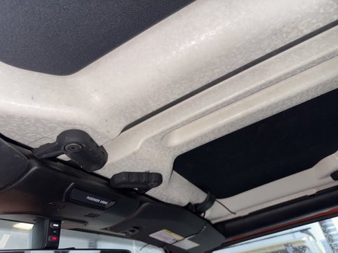 Used 2018 Jeep Wrangler Unlimited Sahara image 18