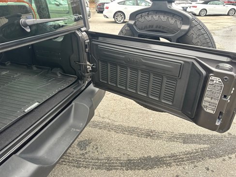 Used 2024 Jeep Wrangler Sport image 17