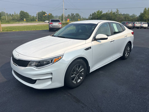 Used 2018 Kia Optima LX image 2