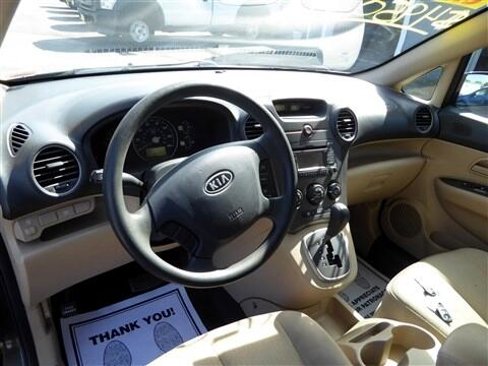 Used 2009 Kia Rondo LX image 12