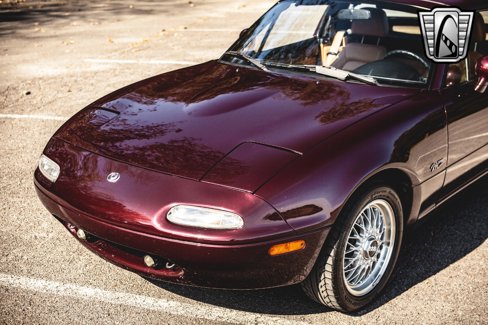 Used 1995 MAZDA MX-5 Miata M-Edition image 10