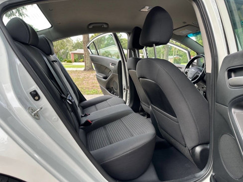 Used 2018 Kia Forte LX w/ LX Popular Package image 8