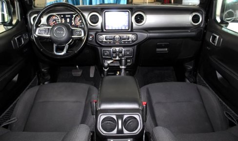 Used 2019 Jeep Wrangler Unlimited Sahara image 10