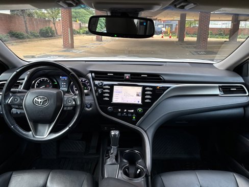 Used 2018 Toyota Camry SE w/ Moonroof Package image 18
