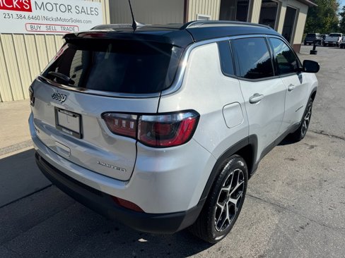 Used 2025 Jeep Compass Limited image 3