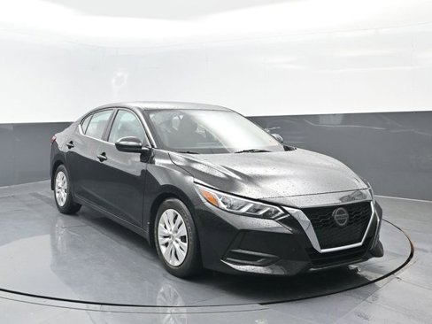 Used 2020 Nissan Sentra S image 2