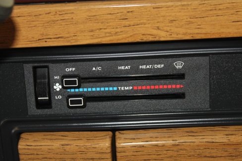 Used 1989 Jeep Grand Wagoneer image 23