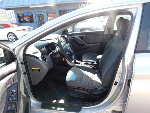 Used 2016 Hyundai Elantra SE image 16