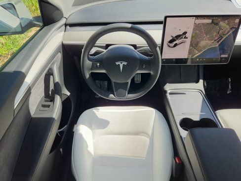 Used 2022 Tesla Model Y Performance image 22